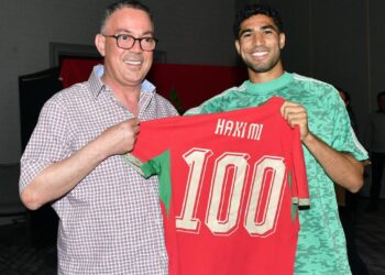 الجامعة الملكية تكرم أشرف حكيمي بعد بلوغه 100 مباراة دولية.. ورسالة شكر خاصة إلى الملك محمد السادس