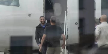 إسماعيل صيباري يصل إلى ميونيخ تمهيدًا للإعلان الرسمي عن انتقاله إلى بايرن