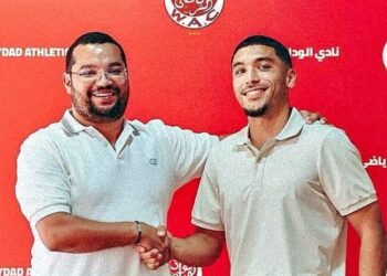 الوداد يعلن رسميًا تعاقده مع سفيان هيتلي