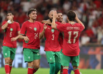 المغرب يتجاوز الغابون بثنائية في مستهل التصفيات