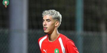 الزابيري: «فالمنتخب ما كاتحسش براسك صغير.. والدراري الكبار كايعاونُوك»