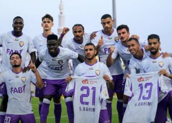 لفتة إنسانية من لاعبي العين تضامنا مع رحيمي