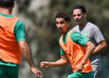 الأسود يواصلون الاستعداد للغابون.. وموعد التحاق حكيمي والصيباري يقترب