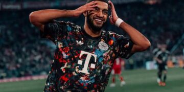 الصيباري يحتفل بهدفه الأول مع بايرن ميونخ قبل الالتحاق بالمنتخب