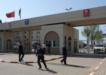 والي الرباط يغلق صيدلية بمستشفى الشيخ زايد