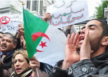 الجزائريون يتظاهرون في جمعتهم 18