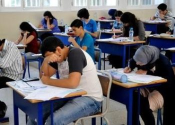 النقابات تقرر الاحتجاج  يوم الامتحانات بهذه الطريقة