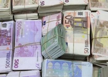 إيقاف سوريتين حاولتا تهريب 40 مليون في الناظور