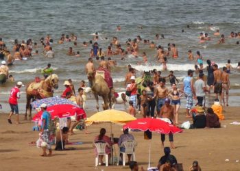 98 في المئة من مياه الشواطئ صالحة للاستحمام بالمغرب