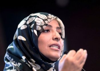 توكل كرمان ترثي مرسي بكلمات مسروقة لنزار قباني
