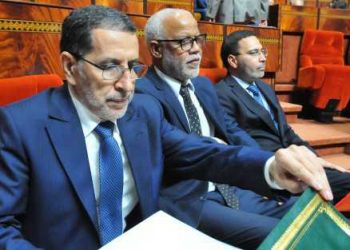 الحكومة تتجه لـ”تكبيل” الحق في الإضراب