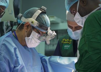 أيادي مركز الملك سلمان تعالج 85 طفل من مرضى القلب
