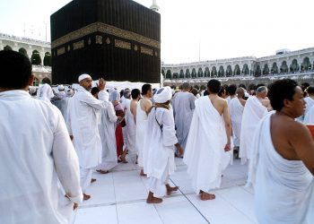 السعودية تمنع رفع الشعارات السياسية والمذهبية بالحج والعمرة