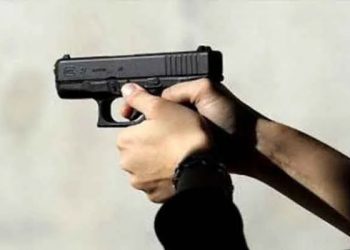شرطي في فاس يشهر سلاحه بتوقيف مجرم عرض حياة الناس لخطر
