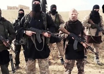 داعش “عاود الظهور” بسوريا و”عزز قدراته” بالعراق