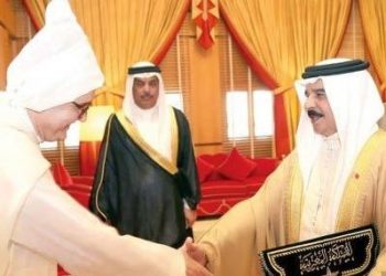 سفير جلالة الملك بالبحرين يسلم أوراق اعتماده للعاهل البحريني