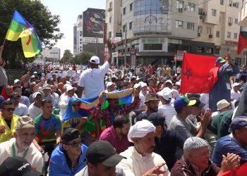 الألاف يخرجون في مسيرة الغضب بأكادير ضد أخنوش والعثماني