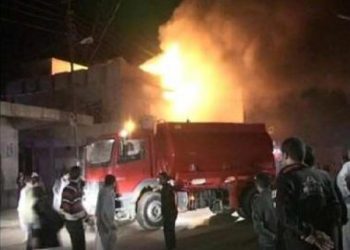 جزائريون يحرقون منزلا معدا للدعارة