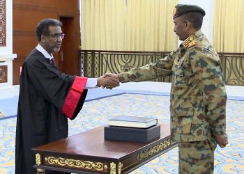 المجلس السيادي الحاكم في السودان يؤدي اليمين الدستورية