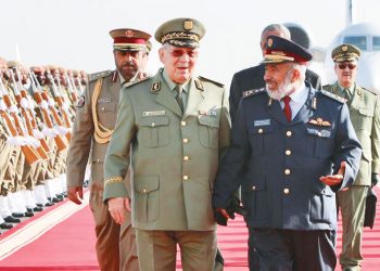 مذكرة دولية لاعتقال وزير الدفاع الجزائري السابق