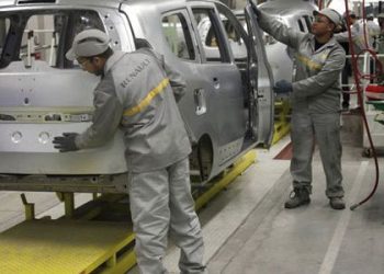 نيسان ورينو تعتزمان إعادة هيكلة تحالفهما سعيا للاندماج مع فيات
