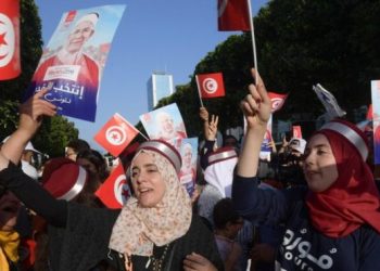   “زلزال انتخابي” وتونس تنتظر حسم النتائج