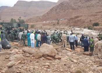 مصرع 6 أشخاص  في إنقلاب حافلة  جرفتها الفيضانات بالرشيدية