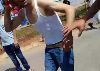 اعتقال لص ظهر في فيديو “يُشرمل” شخصا في حي مولاي رشيد
