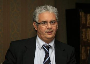 بركة يطالب الحكومة بطرح برنامجها الحكومي على البرلمان