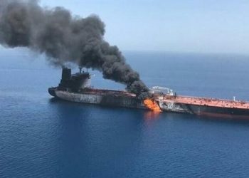 صاروخان  يفجران ناقلة نفط إيرانية قرب ميناء جدة السعودي