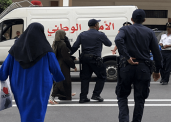 إيقاف منقبة سرقت 20 مليون سنتيم تحت التهديد بسكين