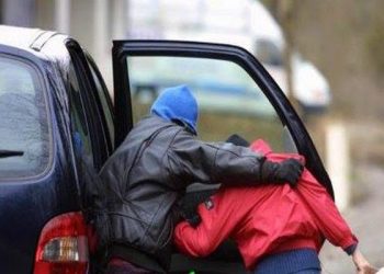 اعتقال مشتبه به في محاولة اختطاف تحت التهديد
