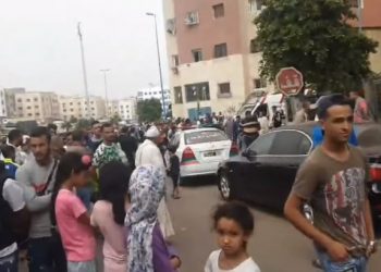 فاجعة بالبيضاء…ام ترمي 3 من اطفالها من الطابق الخامس