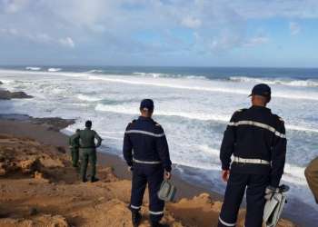 طانطان…غرق سفينة صيد على متنها 16 شخصا
