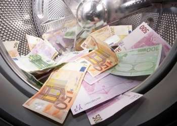 جوهر النفيسي يقدم تقريره السنوي للعثماني حول تبييض الأموال