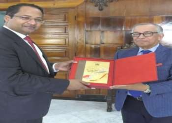 فارس يطلع السفير الهندي على محطات إصلاح القضاء  بالمغرب