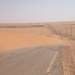 انقطاع الطريق بين العيون وهذه المناطق بسبب الرمال  ا