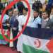 سفير فلسطين بالجزائر يحمل علم البوليساريو