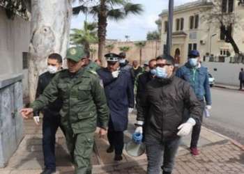 الحكومة تصادق على عقوبات تطال المخالفين لحالة الطوارئ في البلاد