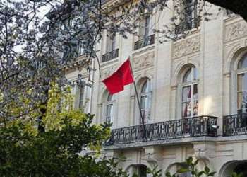 سفارة المغرب بتركيا تقلص ساعات العمل وتضع أرقام هواتف رهن إشارة المرتفقين