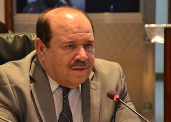 المطالبة برحيل بوصوف وإلغاء المجلس الذي لا دور له