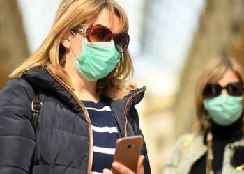 كيف نرتدي ونستخدم وننزع ونتخلص من الكمامة؟