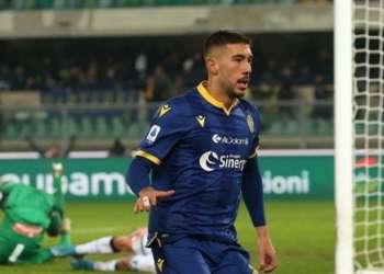 فيرونا الإيطالي يعلن شفاء لاعبه زاكاني من كورونا