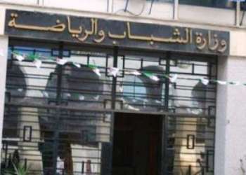 خلفيات إعفاء عبيابة…راكم أخطاء وعرقل تدبير الوزارة لجائحة كورونا