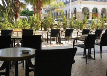 السماح للمقاهي والمطاعم ابتداء من يوم غد الجمعة بتسليم الطلبات المحمولة وخدمات التوصيل إلى الزبناء