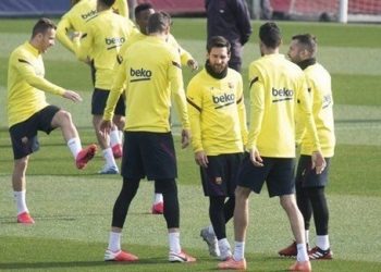 برشلونة يعاود التداريب وريال ينتظر حتى الإثنين