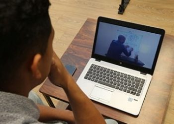 إطلاق منظومة معلوماتية تمكن التلاميذ من الولوج المجاني إلى منصة التعليم عن بعد