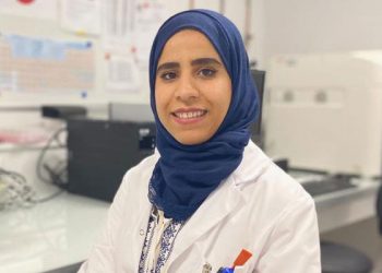سارة بلالي.. عالمة مغربية شابة منخرطة في محاربة فيروس “كوفيد-19”