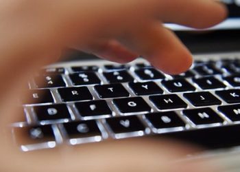 النيابة العامة لدى ابتدائية وادي الذهب تحدث منصة إلكترونية للتكفل بالنساء والأطفال ضحايا العنف