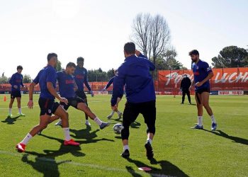 أتلتيكو مدريد يخسر جهود كوريا المصاب بساقه